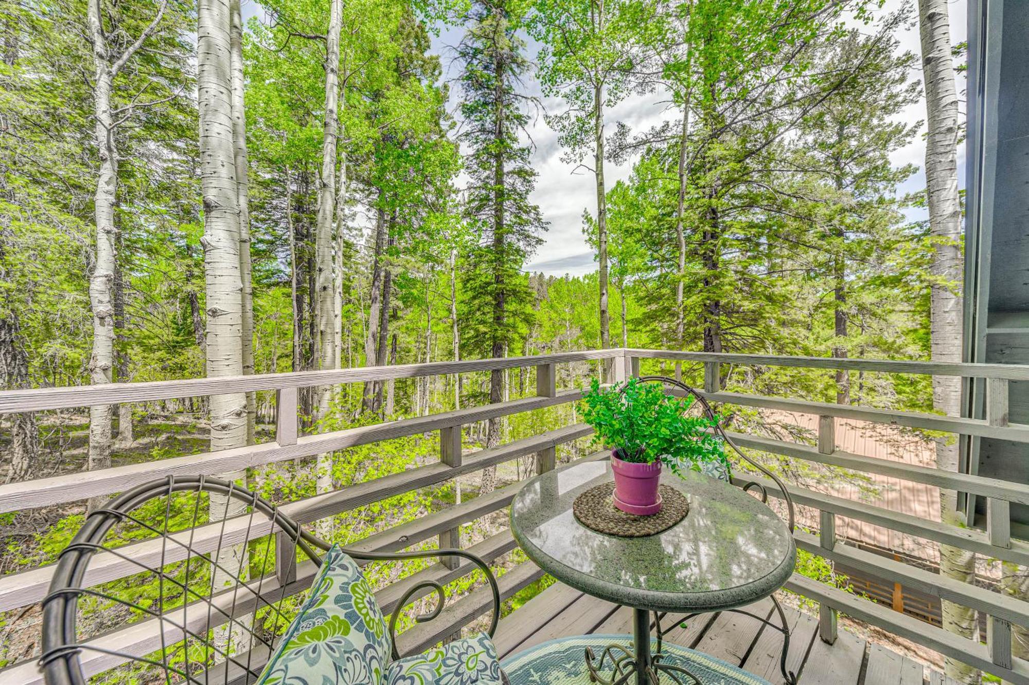 Quaint Cloudcroft Cabin With Stunning Forest Views! Екстер'єр фото